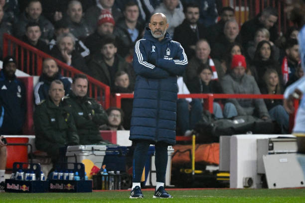 詹姆斯在賽季前10場比賽中不斷評估球隊需求並進行自我調整 費舍爾如此評價.